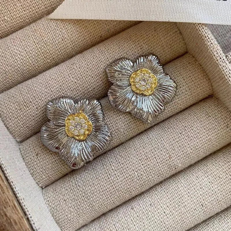 Retro textured gardenia stud earrings with two-tone colour finish and floral design