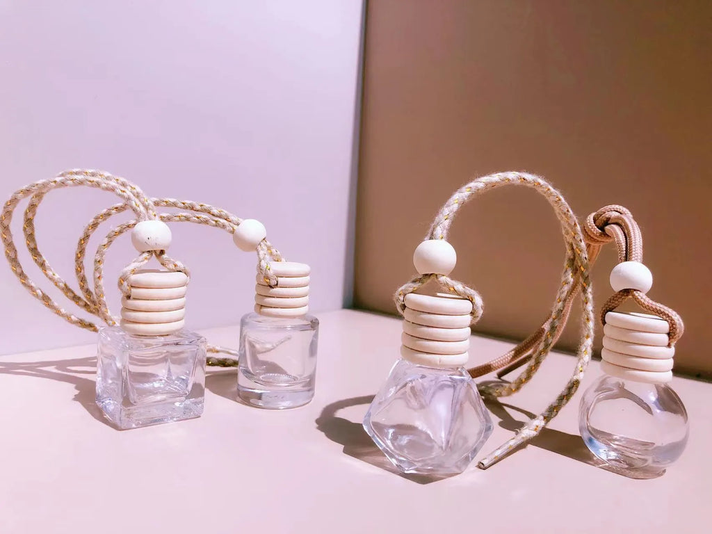 Car perfume pendant glass bottle in simple style with four colour and capacity options