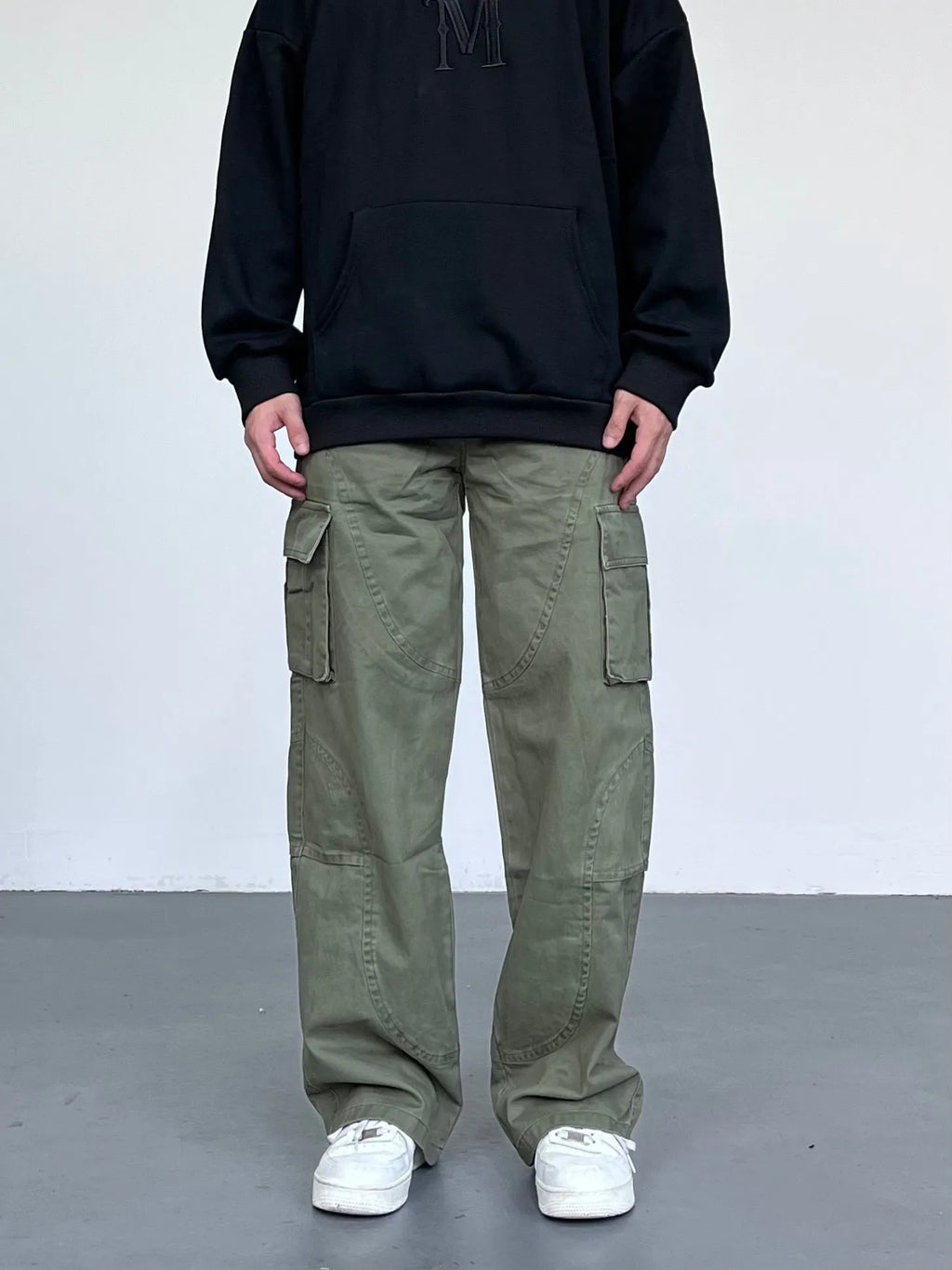 Autumn winter American style washed worn loose straight-leg overalls in black, green, and dark grey with pocket details