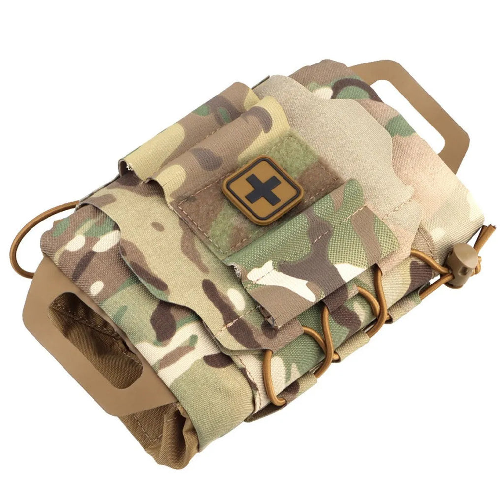 Nylon tactical first aid kit with one-handed pull-and-pull split quick deployment