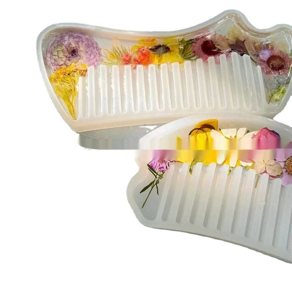 Crystal glue glossy resin comb in compact size under 10cm length