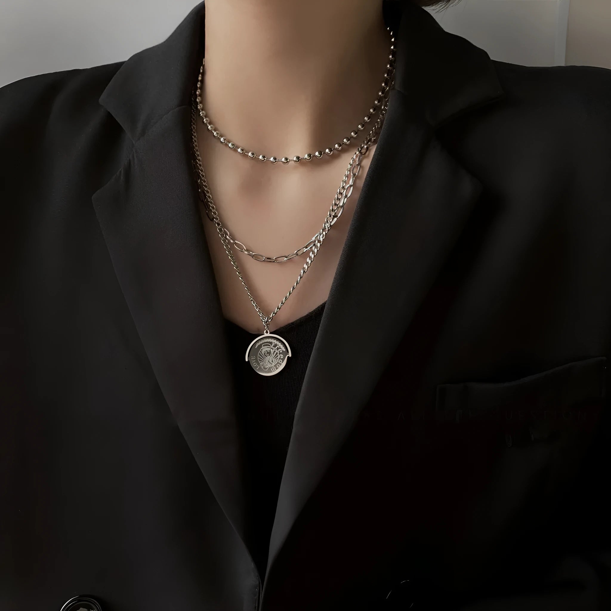 Alloy geometric round plate pendant necklace with electroplated finish and multi-layer chain in X0428 colour for men and women