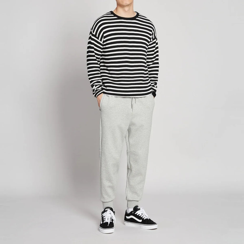Cotton blend mid-waist drawstring loose fit nine-tenths men's casual pants in grey with tether closure