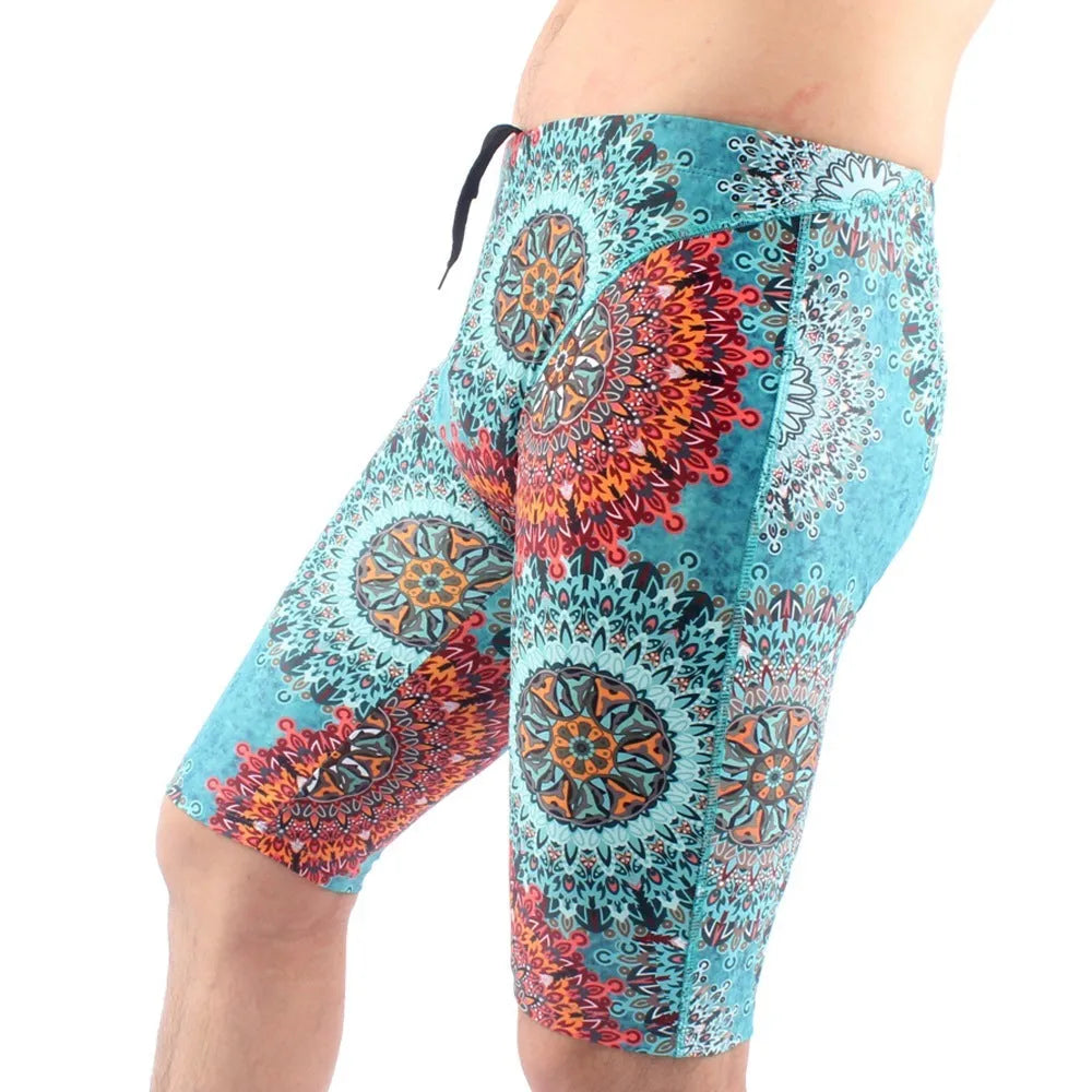 Men's quick-dry swimming trunks with five-point design in green colour