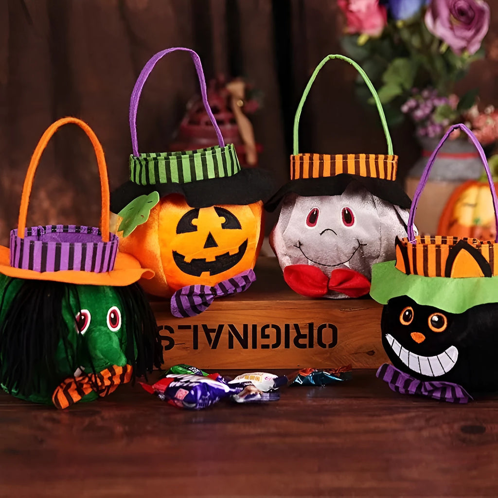 Halloween candy bag with pumpkin design measuring 16cm square in velvet fabric