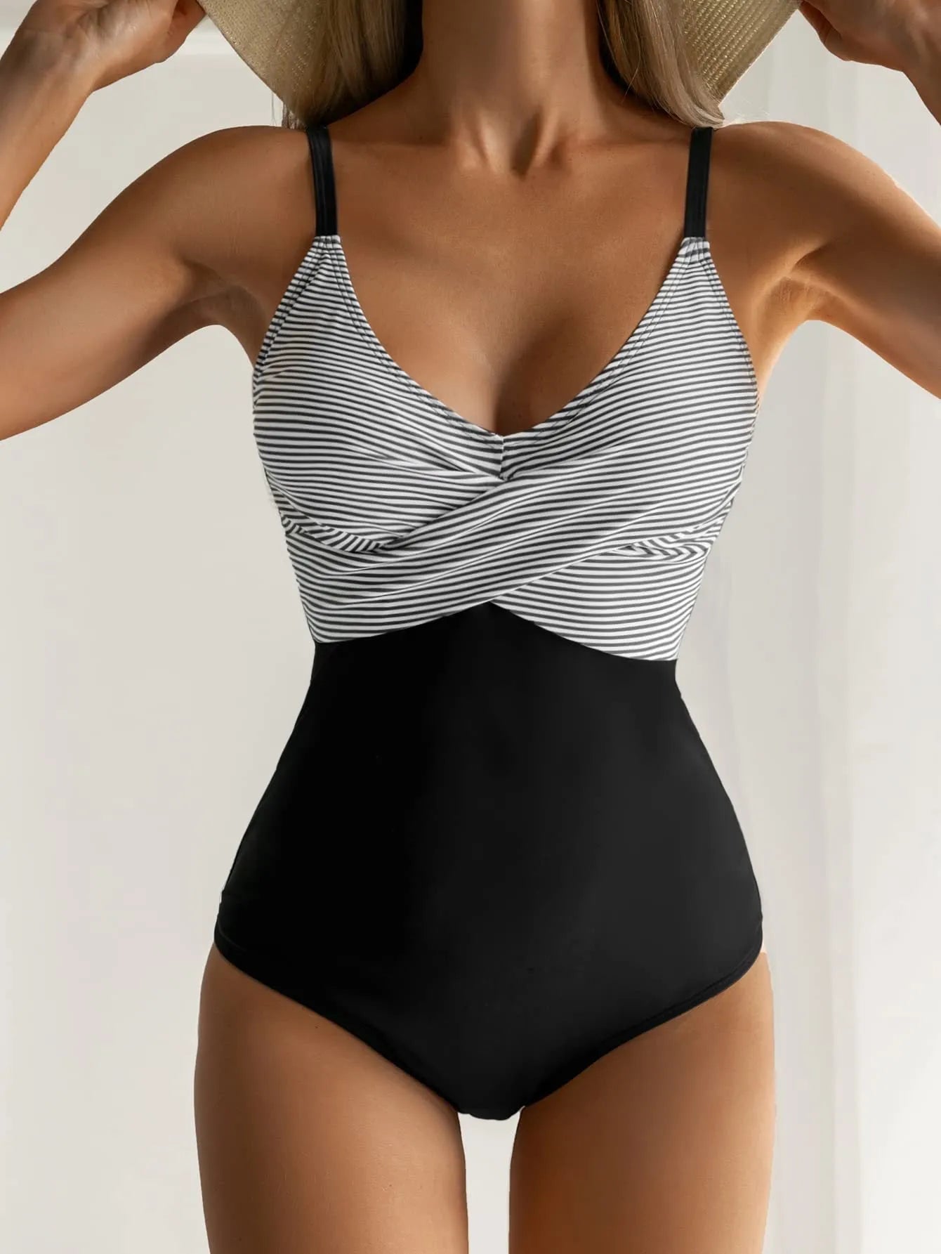 Printed split lace-up gather backless bikini swimsuit in floral and leopard patterns