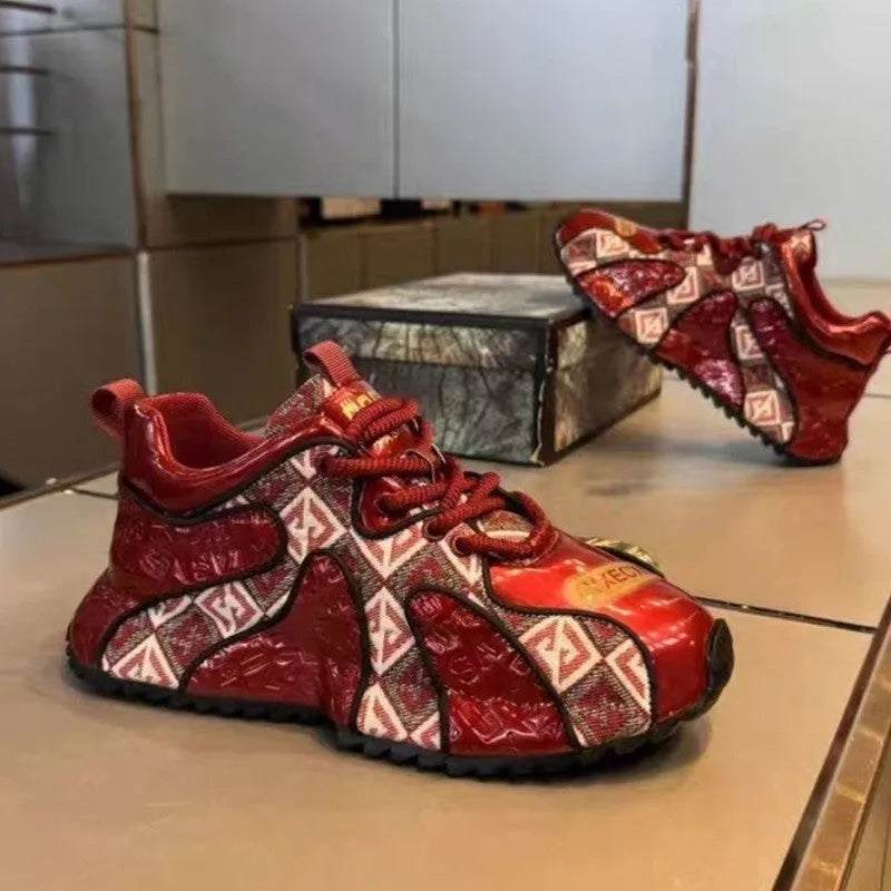 Men's round-toe lace-up casual shoes with a platform heel, available in scarlet, black, and creamy-white.