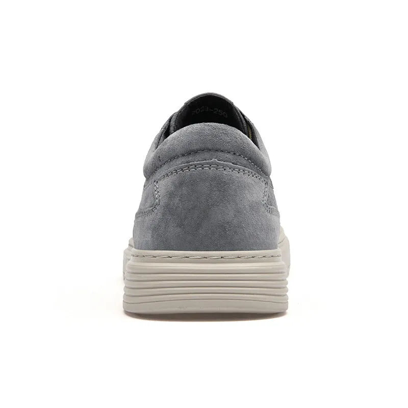 Men's casual leather skate shoes in grey colour with round toe and lace-up front