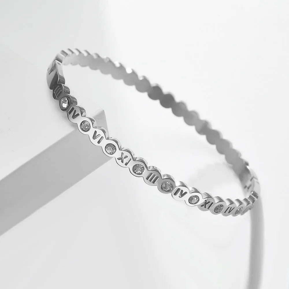 Titanium steel Korean style bracelet with number elements in gold electroplated finish