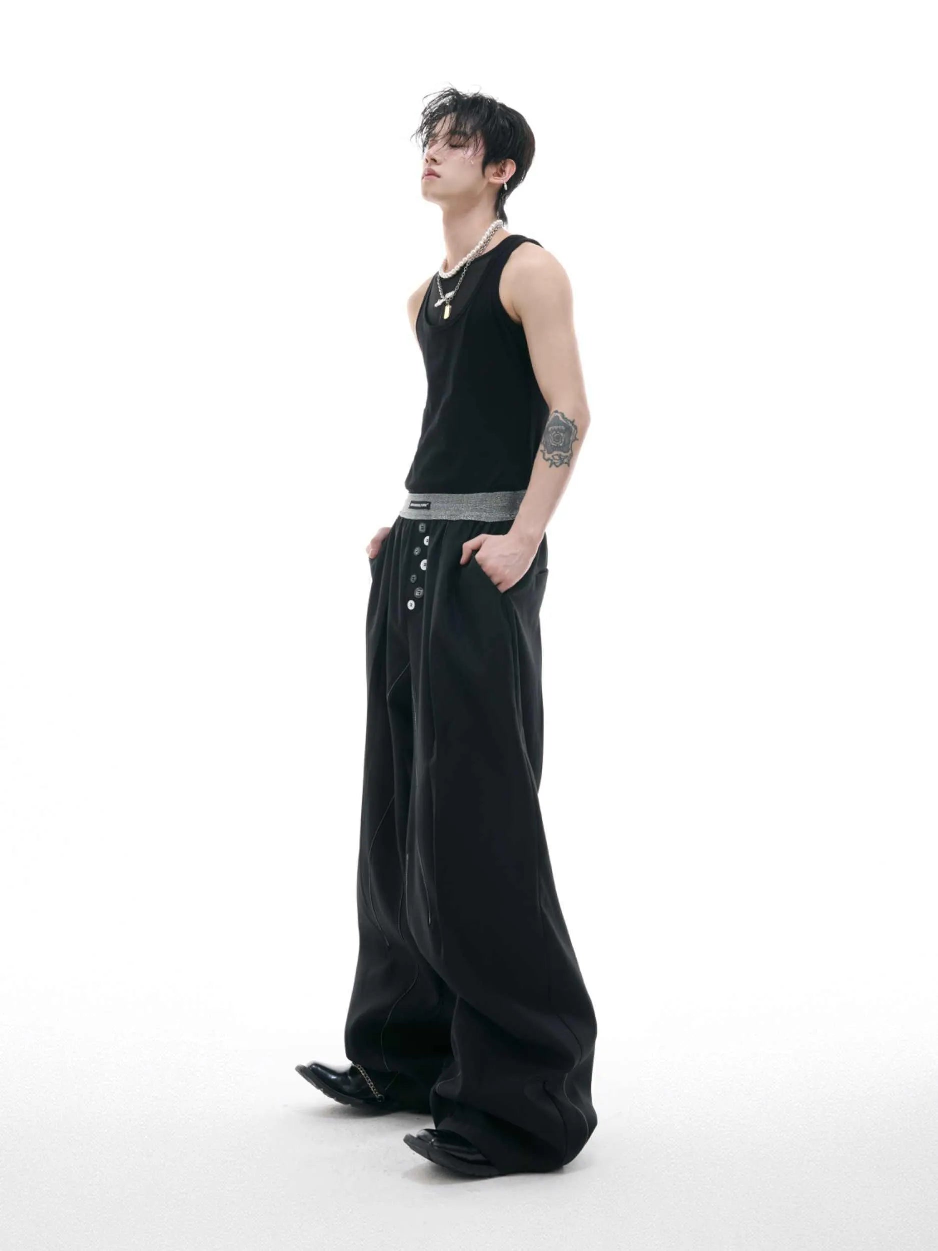 High waist straight-leg suit trousers with button open line design in black or grey colour