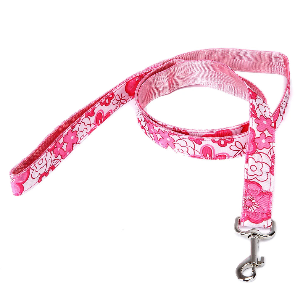 Black pet traction rope with plaid stripes, showing adjustable hand loop and 120cm length.
