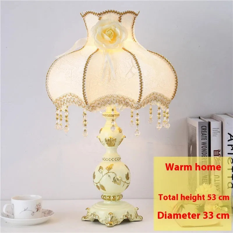 European-style bedroom table lamp with resin holder, three switch options, 220V, EU or US outlet