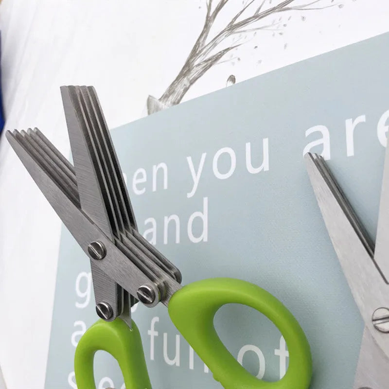 Green multi-layer stainless steel kitchen scissors for cutting herbs and green onions