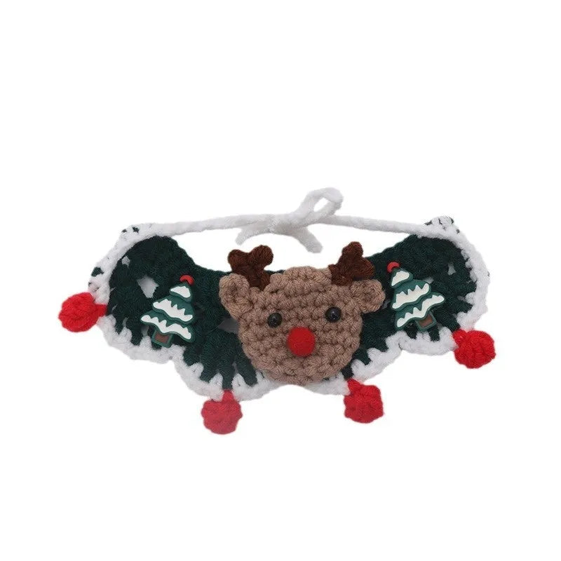 Christmas pet scarf with wool material and festive pattern for cat or dog winter wear