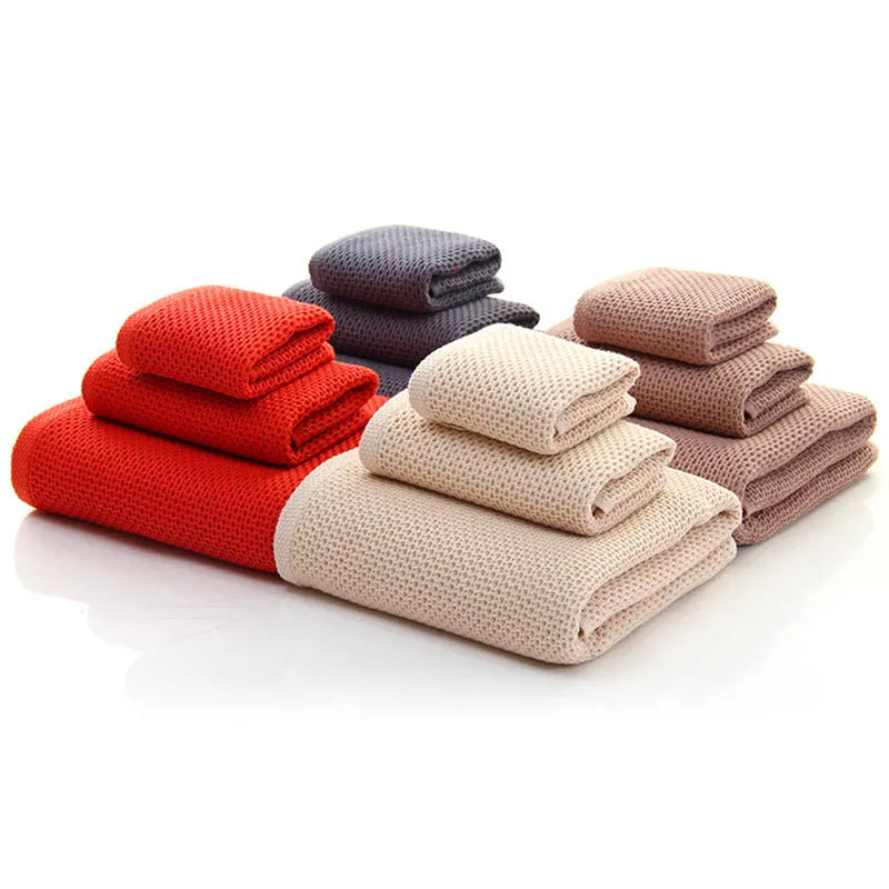 Hotel absorbent pure cotton jacquard bath towel 70x140cm in beige, breathable easy-dry design