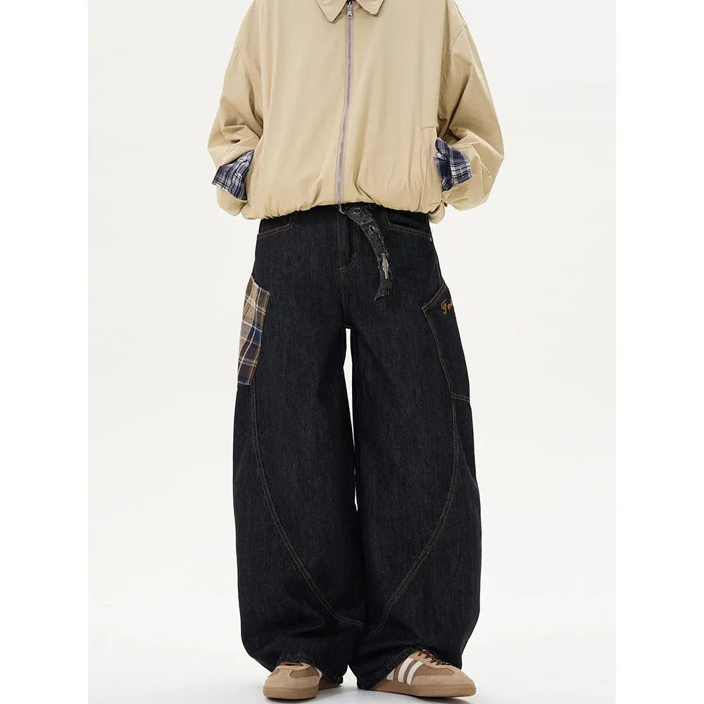 Women's loose-fitting plaid trousers in straight-leg cut with mid waist