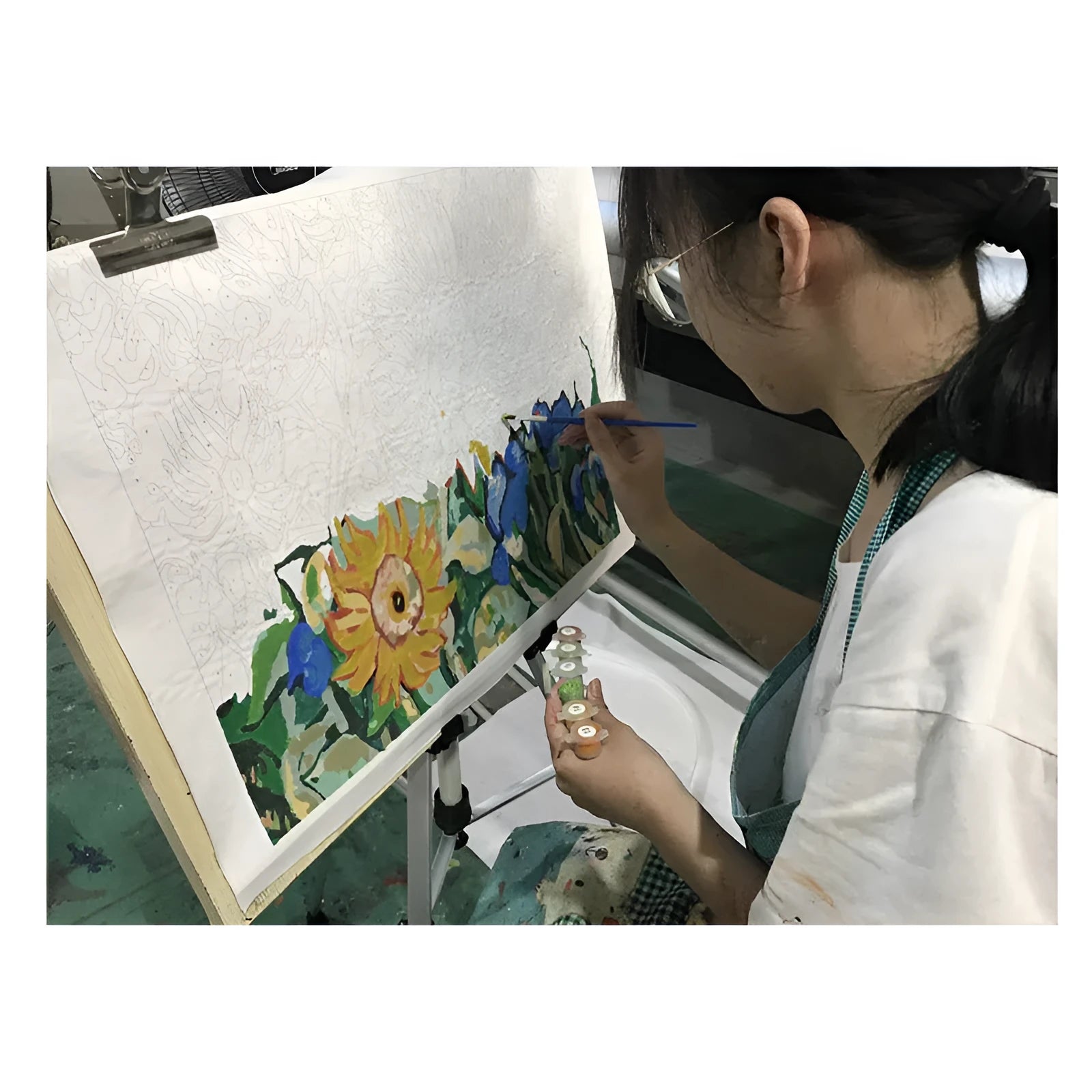 DIY digital painting kit showing 40x50cm canvas with body painting design, three brushes, and hooks