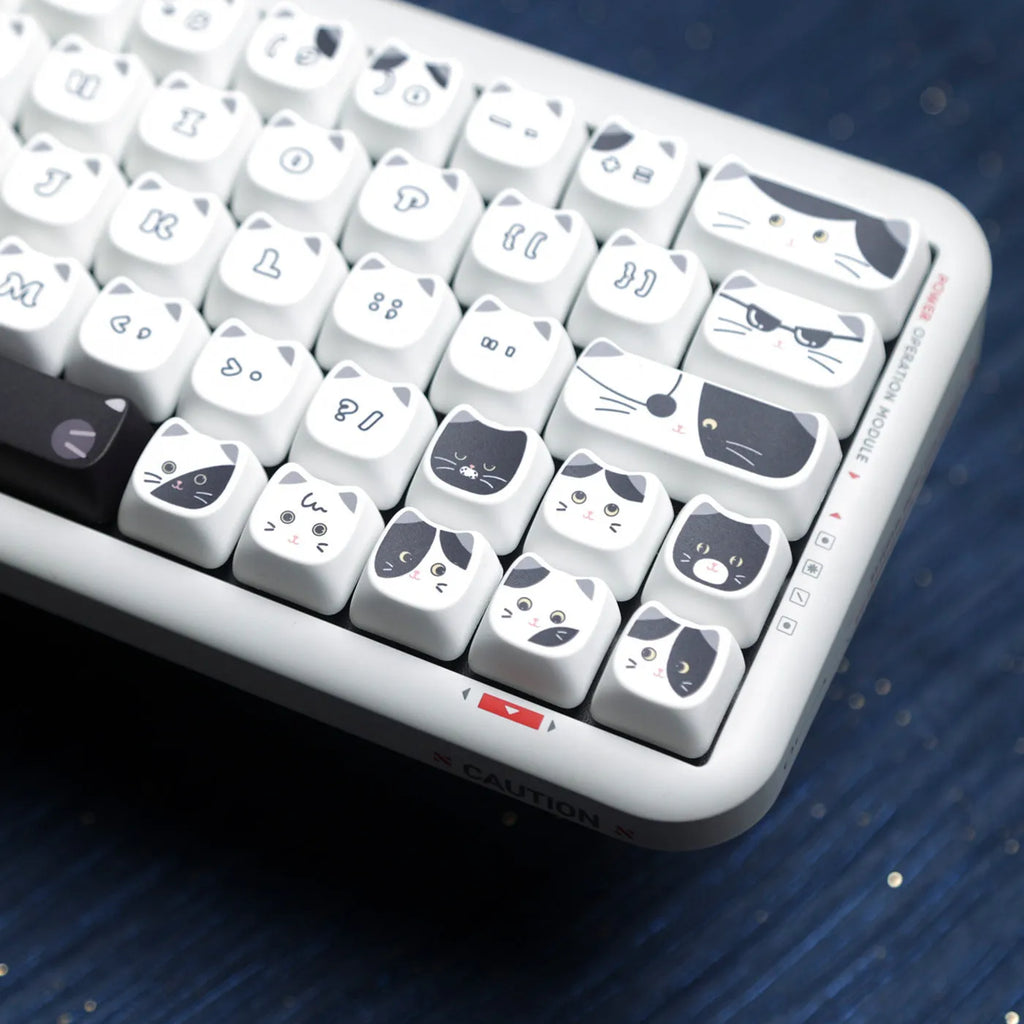 Black and white kitten full set sublimation key cap set with PBT material in MAO height for mechanical keyboards
