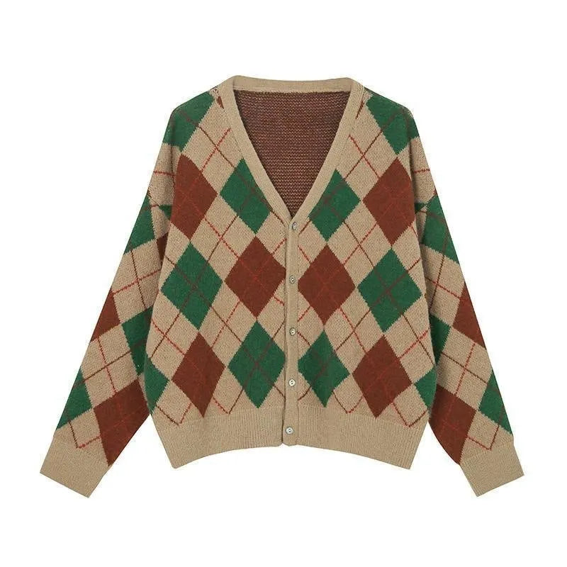 A casual knitted acrylic cardigan coat in a macaron colour, shown in a regular fit with regular sleeves.