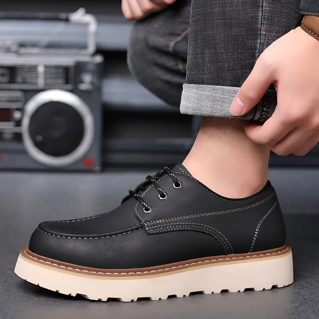 Men's black retro Martin low-top casual boots with round toe and rubber sole