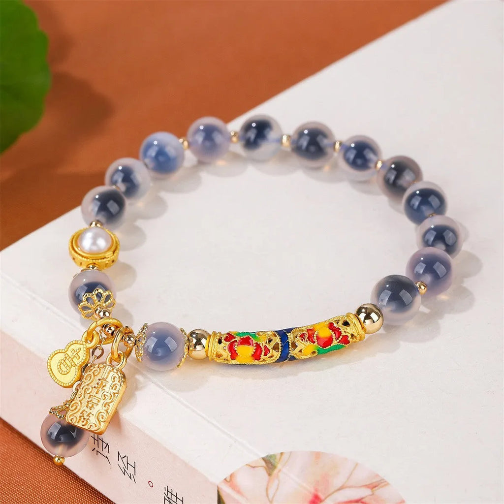 Women's sugar heart agate bracelet with manual DIY crafting in retro style