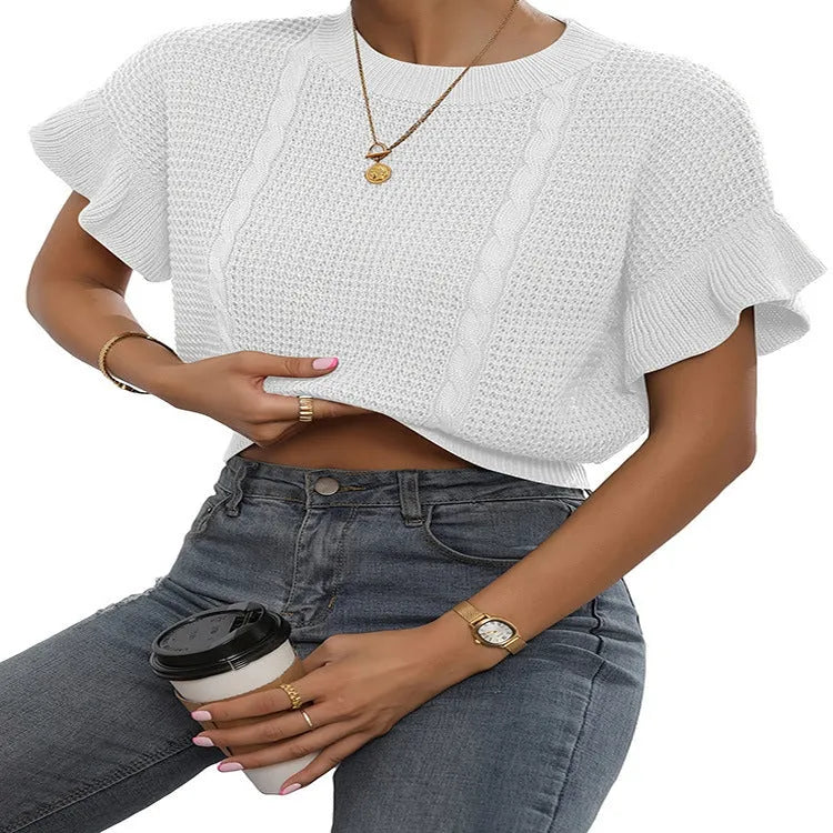 Women's knitted pullover sweater with twisted string pattern and ruffled short sleeves in loose fit