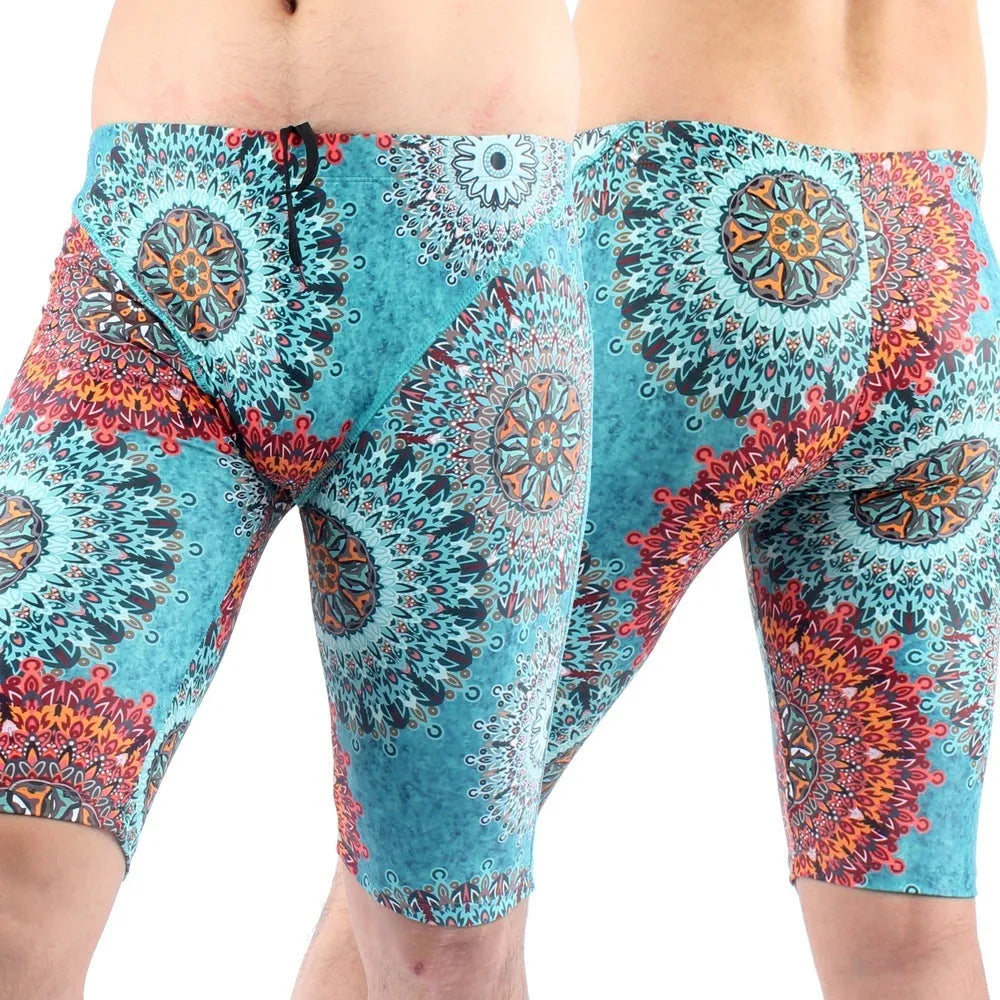 Men's quick-dry swimming trunks with five-point design in green colour
