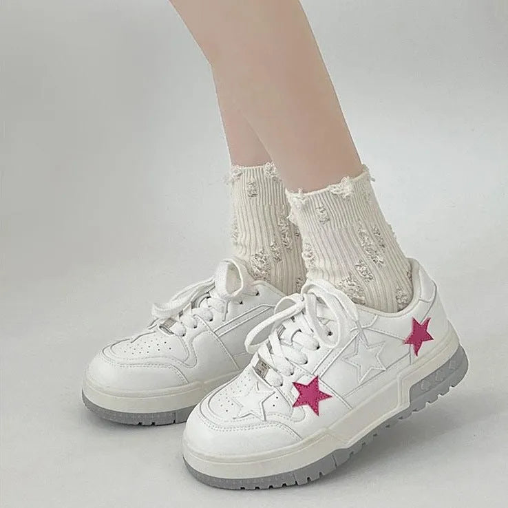 Women's Korean style round toe low-top sneakers in pu leather, black colour, side view