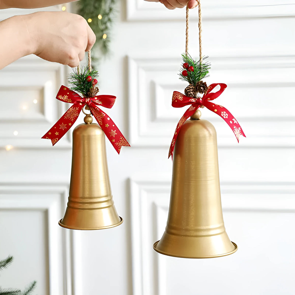 Wrought iron jingling bell pendant in gold, red or black gold, European style hanging decoration