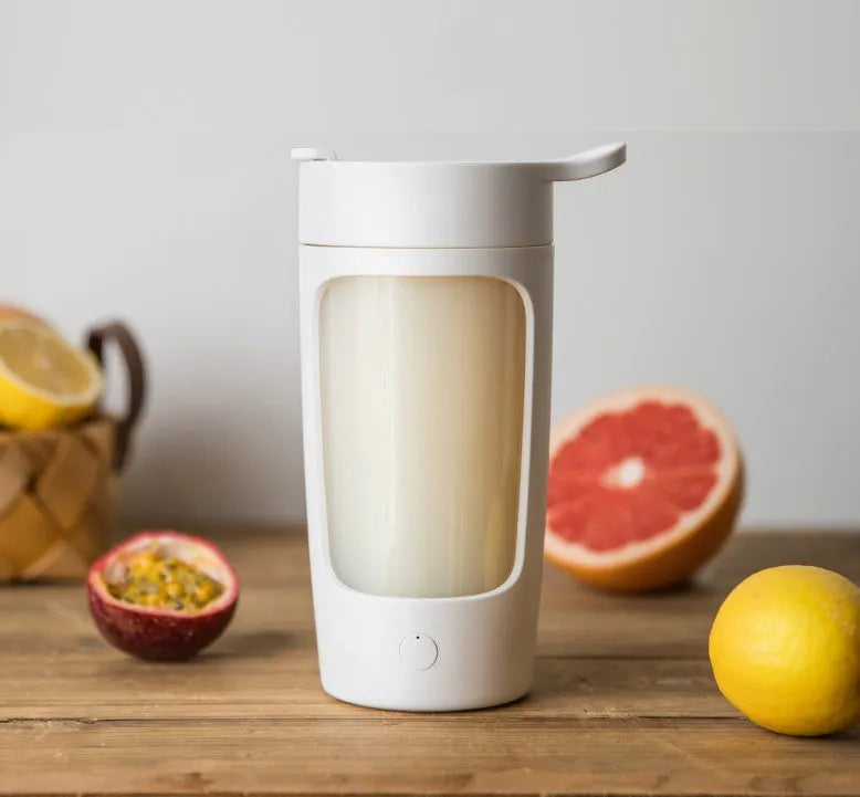 Portable blender with 650ml cup in choice of four colours: black, blue, pink or white
