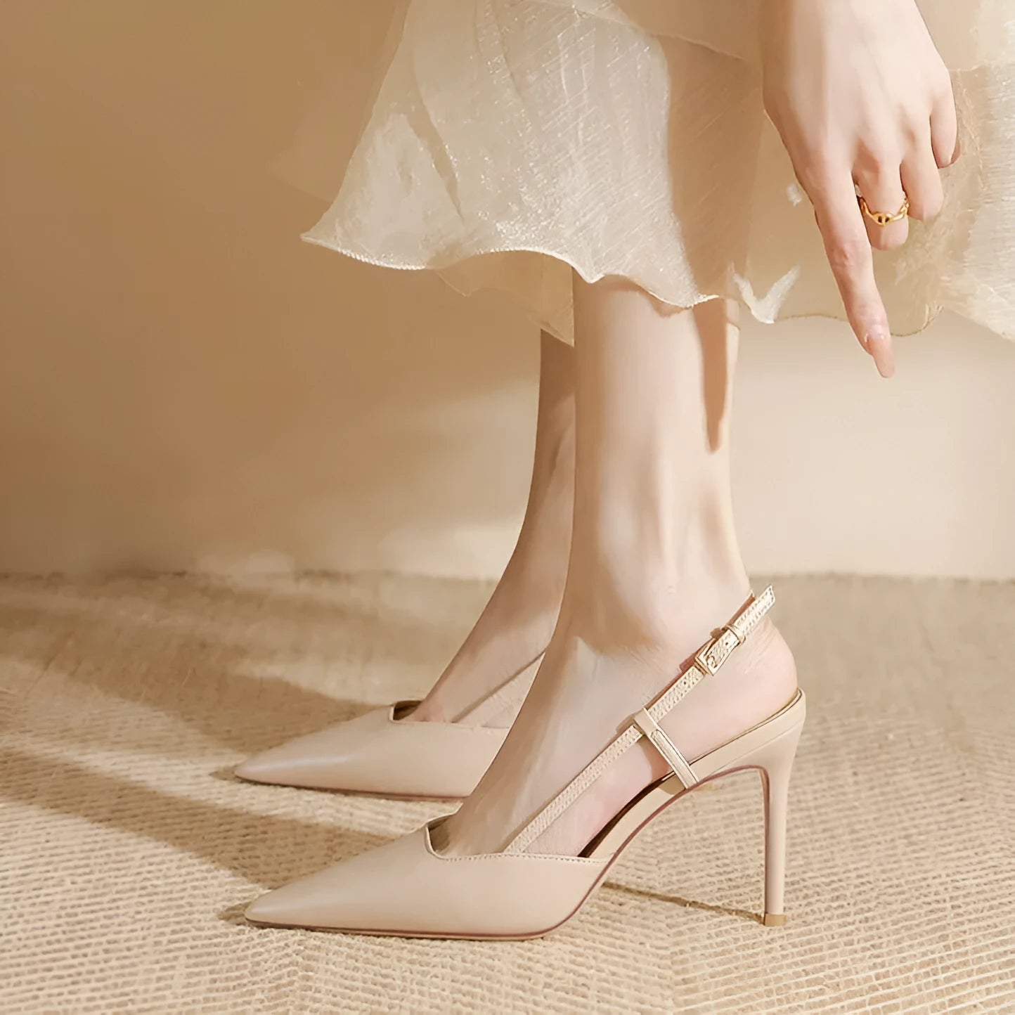 Apricot women's high-heeled sandals with buckle toe closure and thin belt design