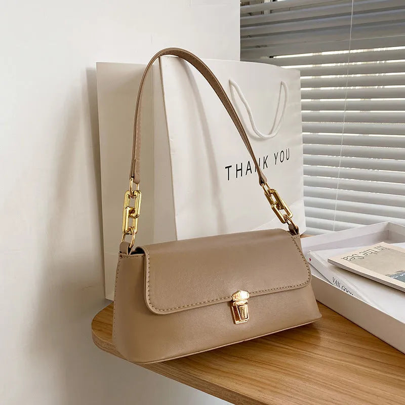 French casual shoulder bag in brown PU with chain strap and sandwich pocket design