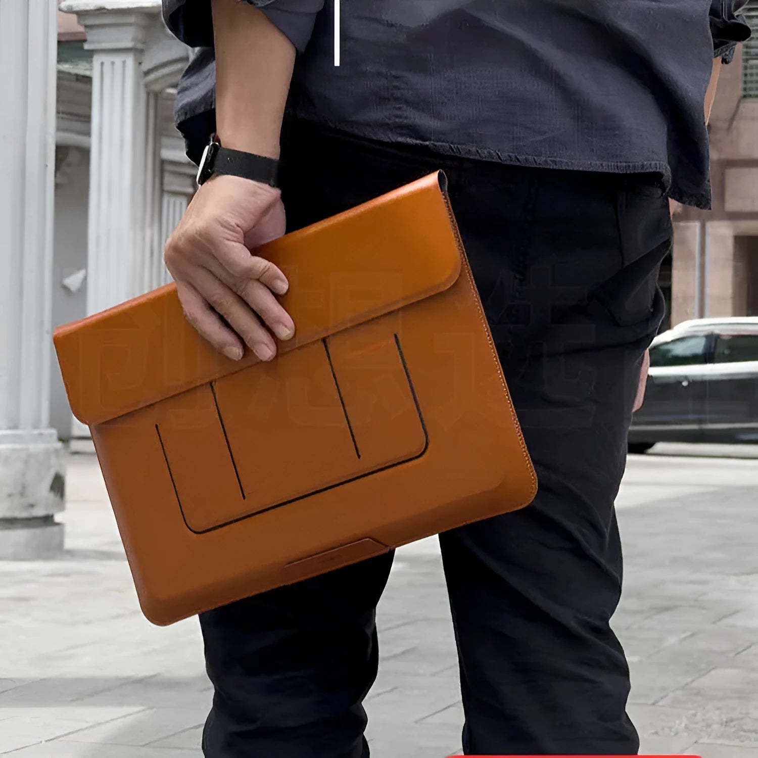 Integrated dual-angle laptop bracket bag set for 13.3-inch notebooks in black and brown colours