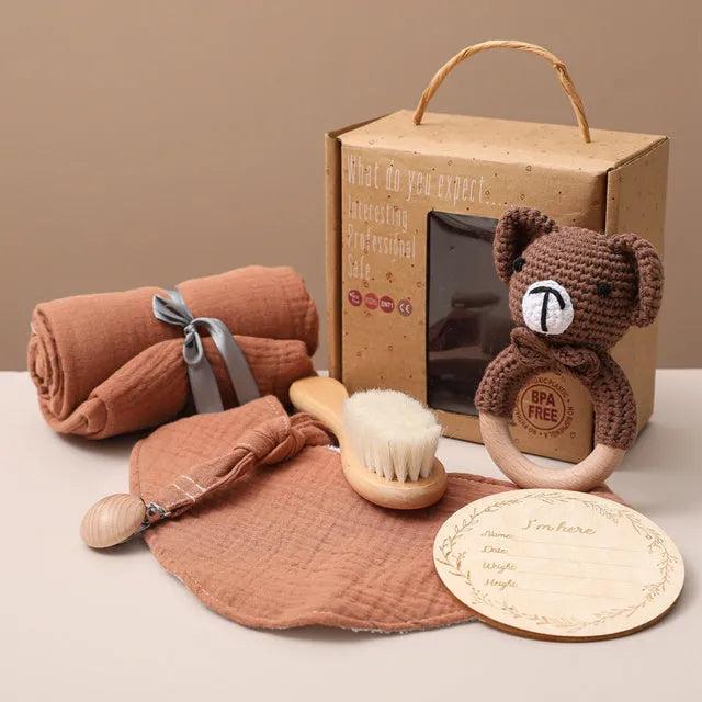 Baby bath toy set, six or seven piece option, 300g, with dinosaur, elephant, fox, koala, lion, orange or rabbit choice.