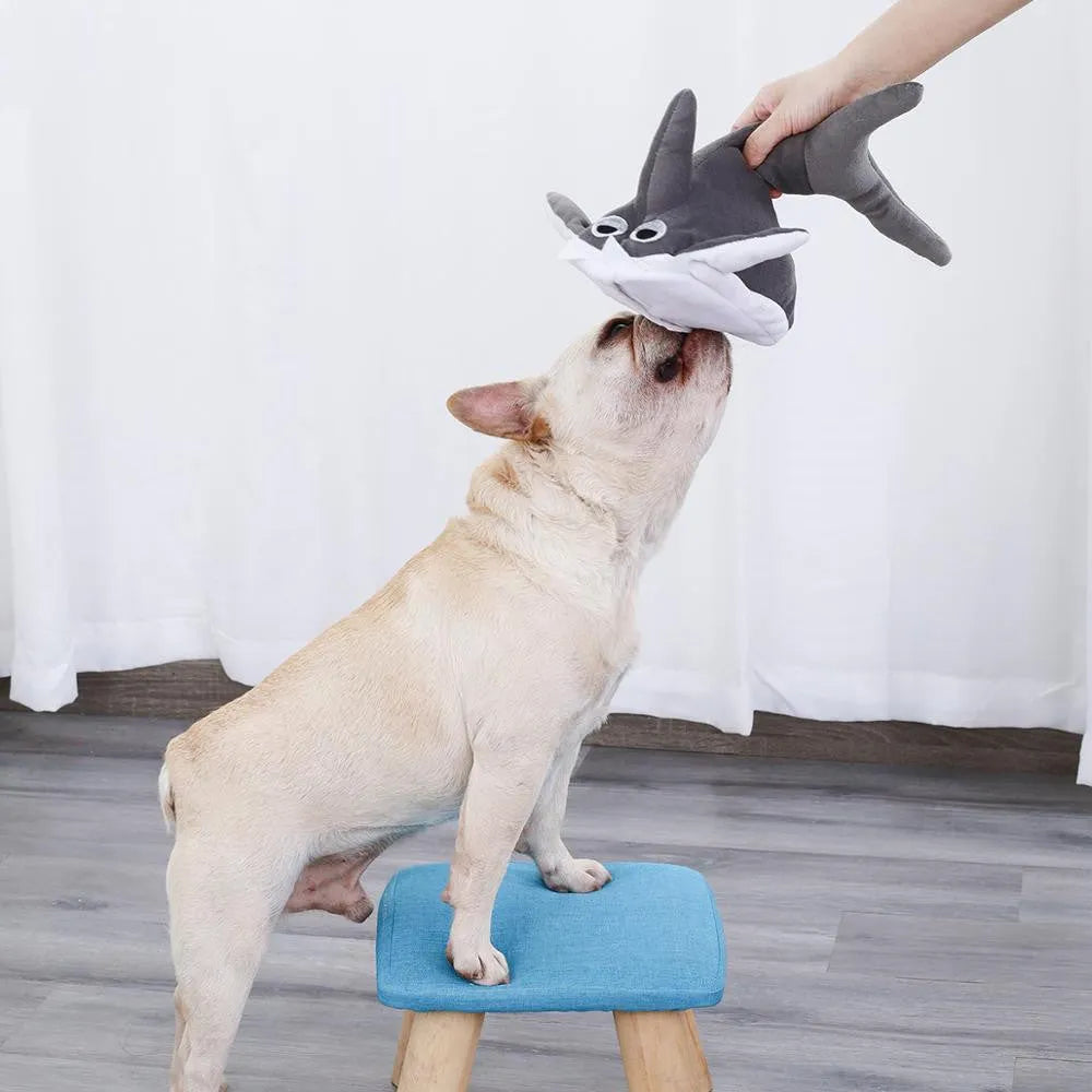 Grey plush shark pet throwing toy in plush cloth with cotton filling, 105g, M or S size