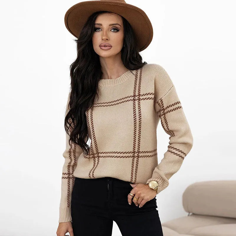 Women's loose fit plaid crew neck sweater in colour-block striped design