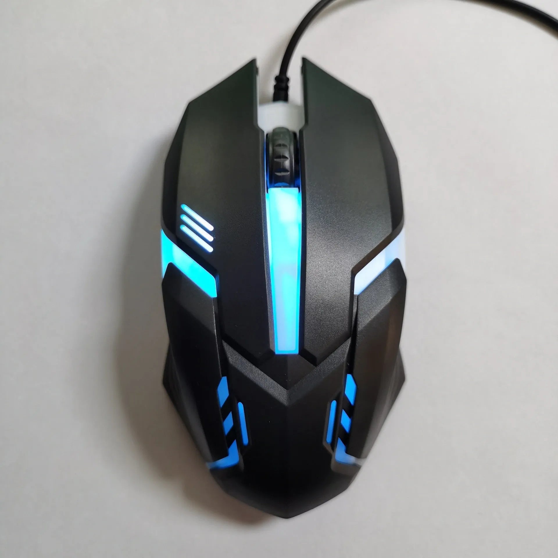 Wired luminous e-sports office mouse with USB photoelectric tracking and 1.35 metre cable