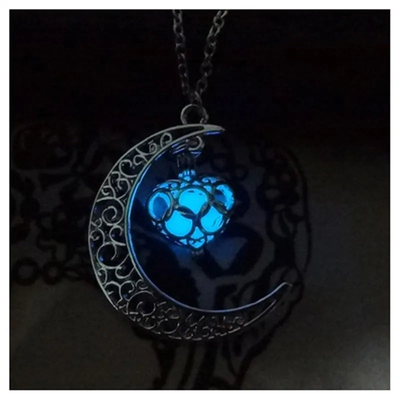 Glowing pendant necklace with silver plated chain, 50 cm length, luminescent pendant in white K plating