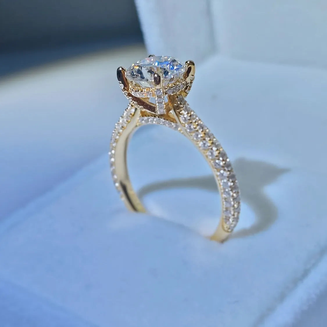 Copper plated alloy ring with moissanite diamond, elegant Style1 design for women