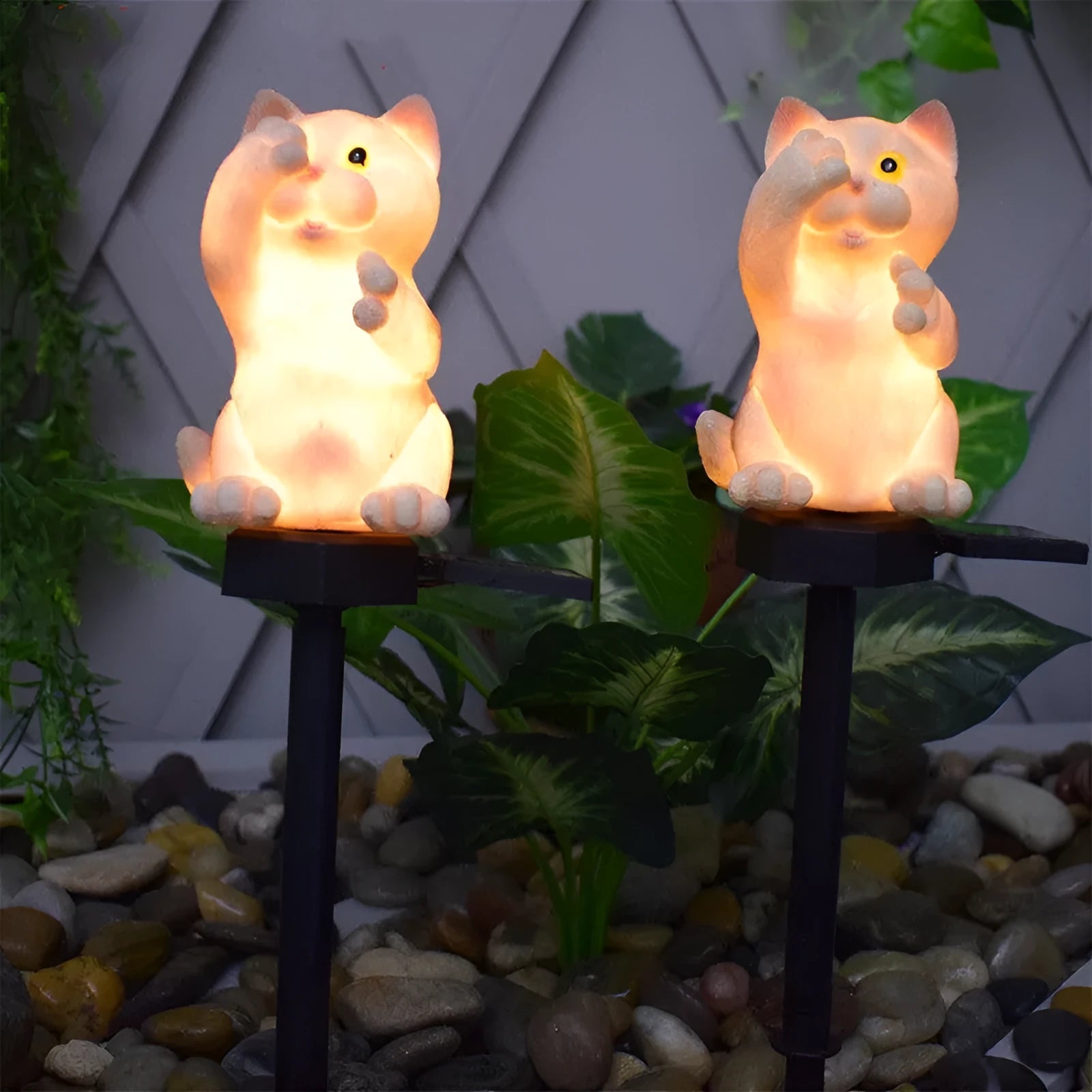 Brown cat-shaped solar-powered lawn light for garden decoration.