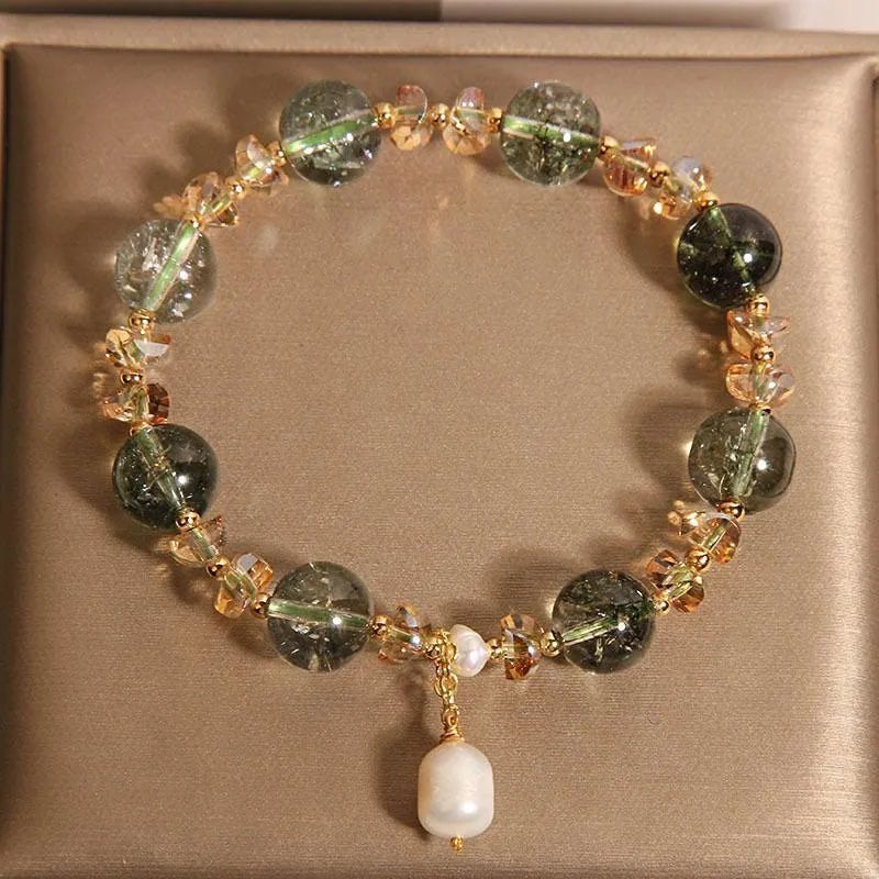 Women's green phantom quartz and pearl crystal bracelet in Japanese Korean style.