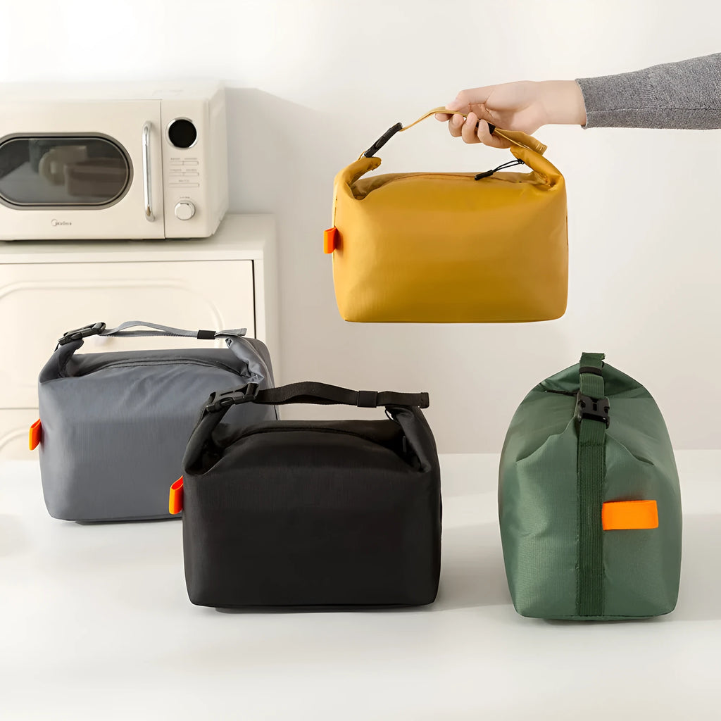 Insulated lunch bag in Oxford cloth with wide opening, shown in Army Green colour.