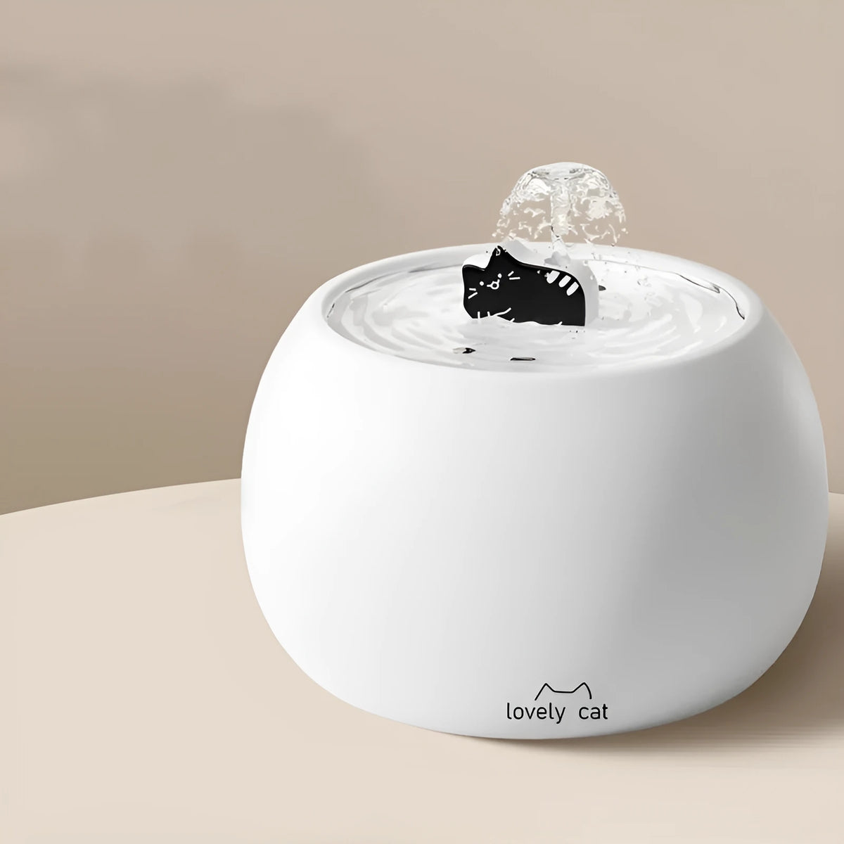 Cartoon kitty ceramic pet water fountain in white or black, 1L or 1.5L, for cats and small dogs