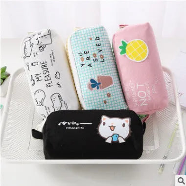 Corner animal pencil case in leather with cartoon design, compact 9.5cm x 7cm stationery holder.