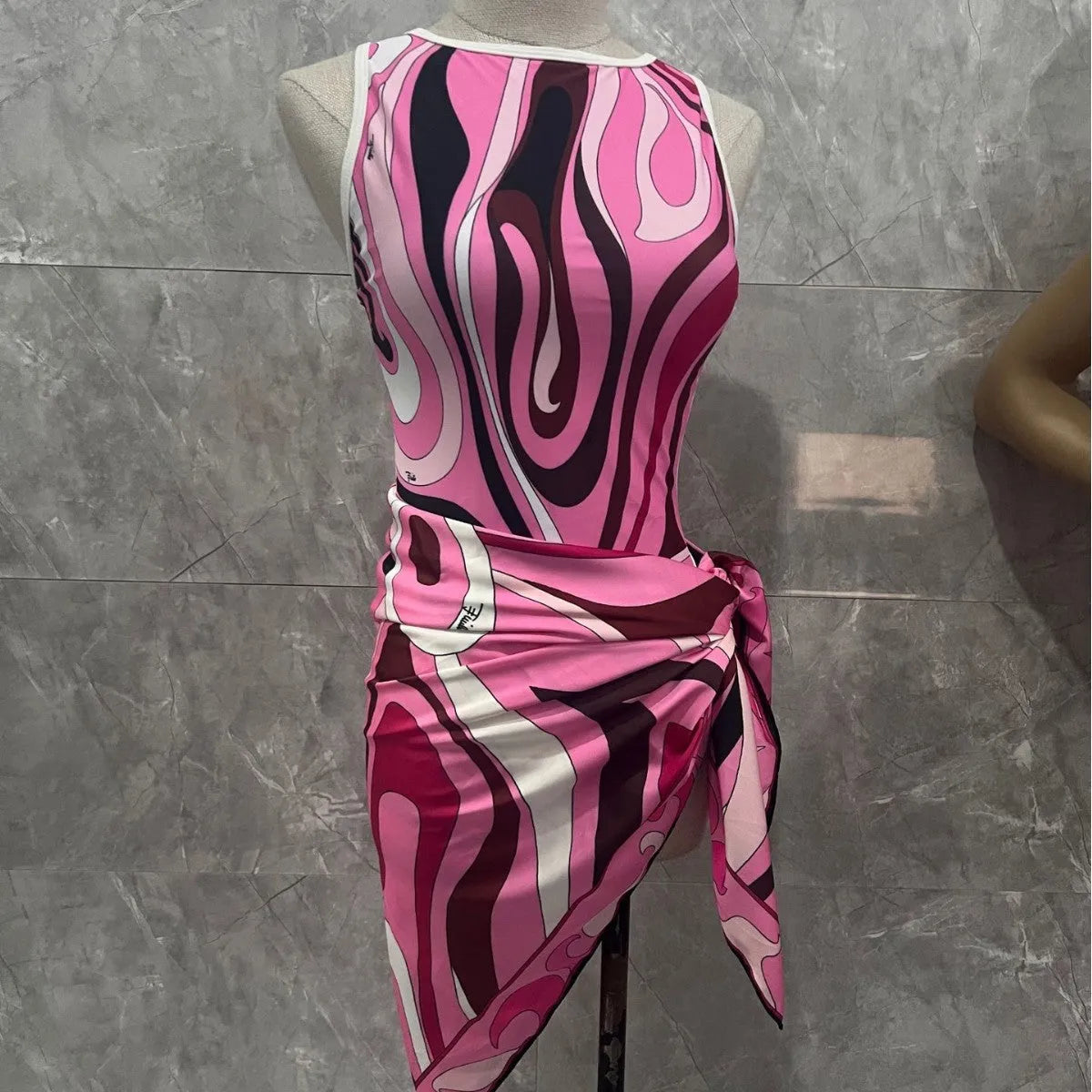 Women's striped polyester bikini swimsuit in blue conjoined square scarf style for swimming
