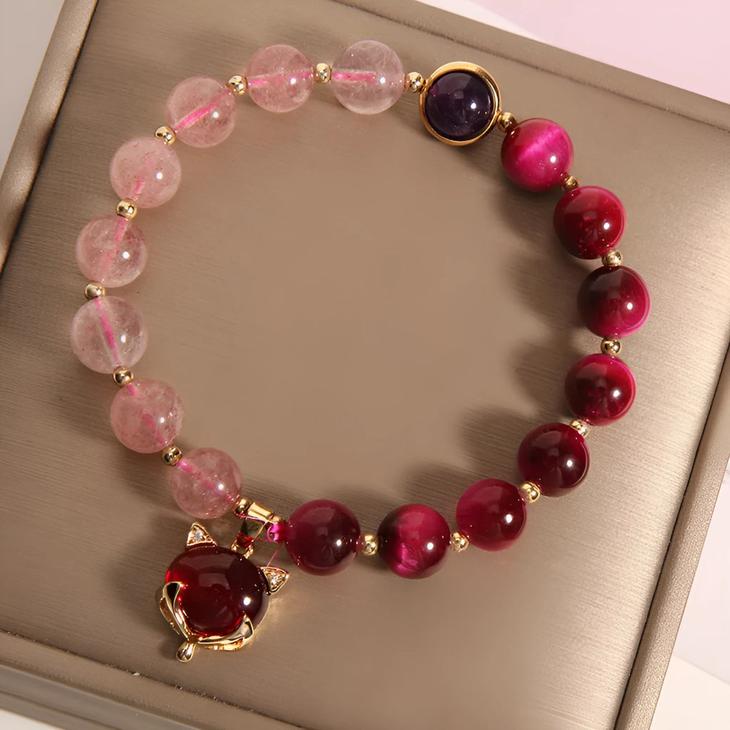 Simple strawberry crystal bead bracelet on an elastic rope for women