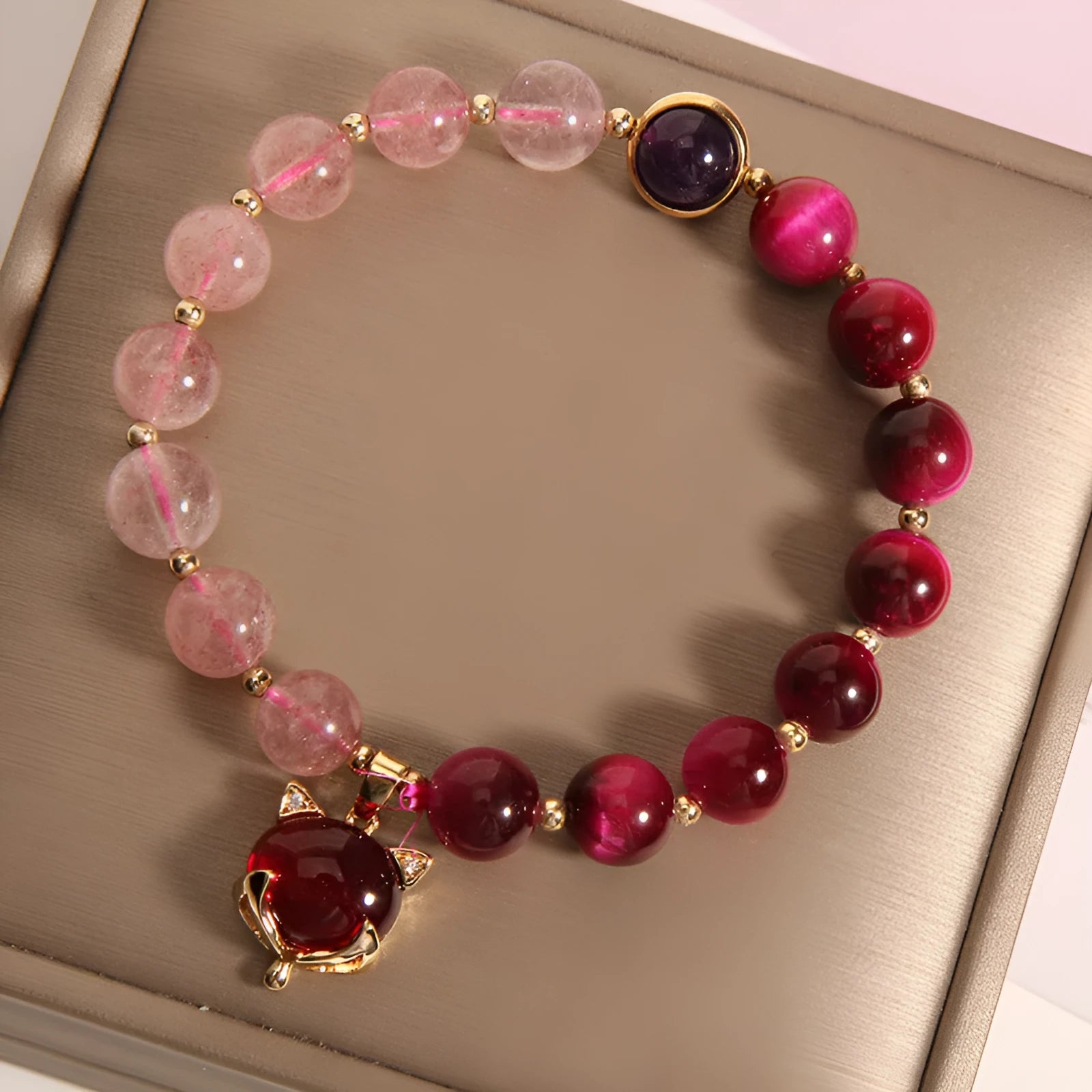 Simple strawberry crystal bead bracelet on an elastic rope for women