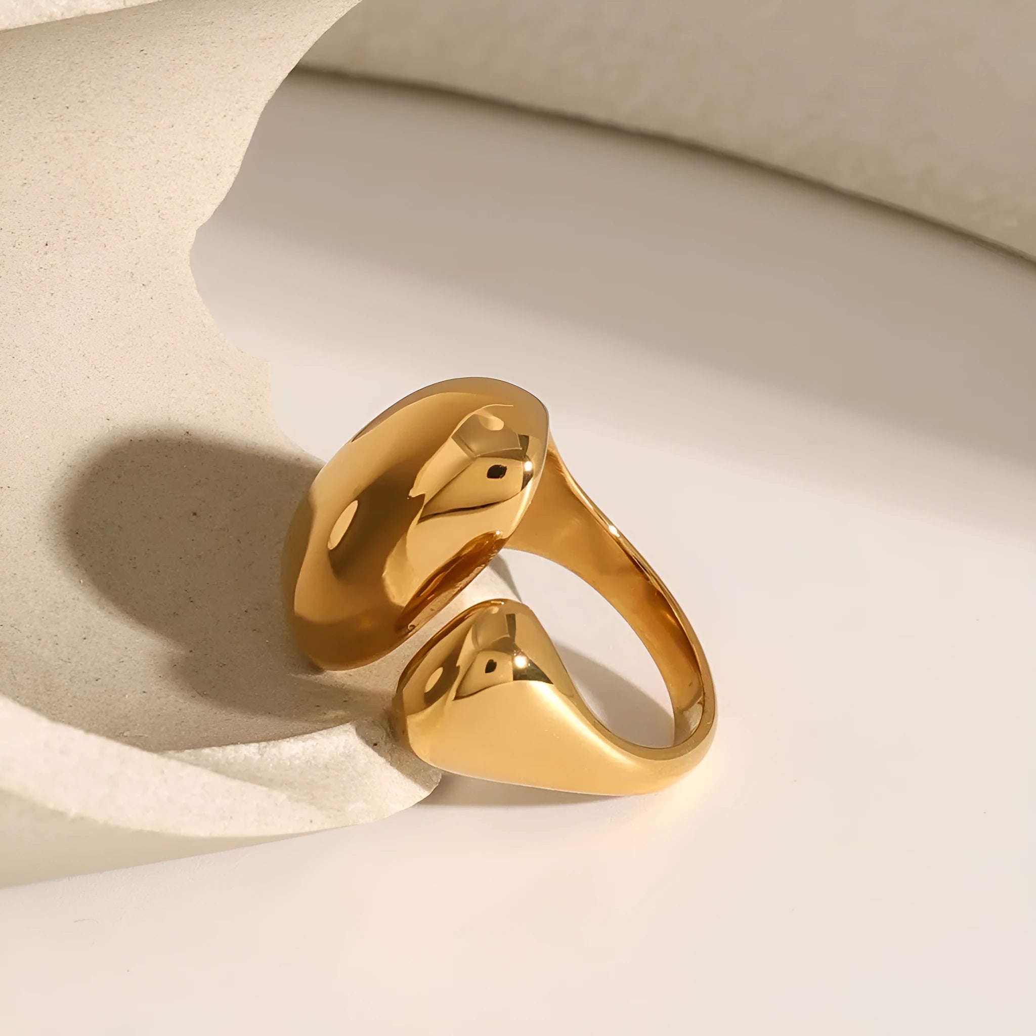 Stainless steel geometric open ring for women with exaggerated design and electroplated finish