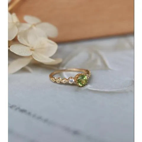 Japanese style copper ring with geometric quadrilateral design and imitation peridot appearance