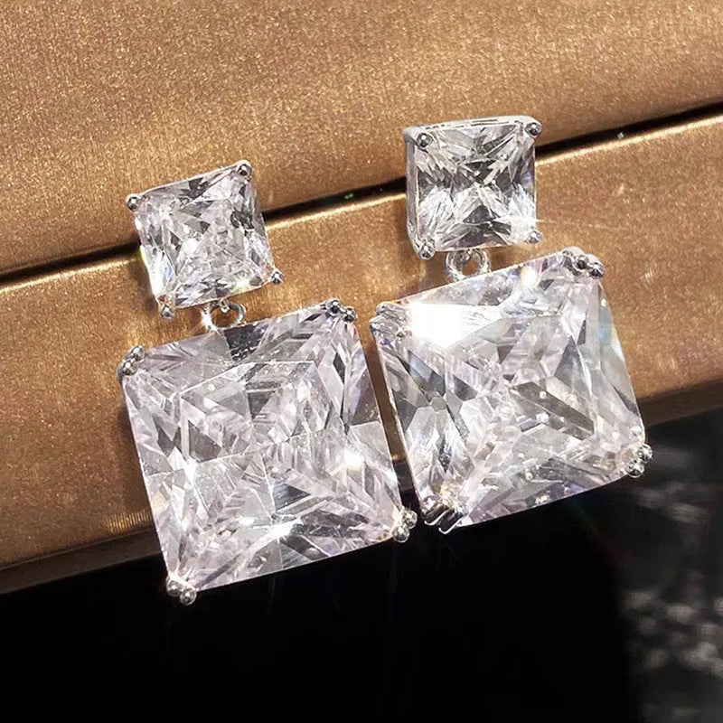 Copper geometric square earrings in white gold or golden finish with quadrilateral design